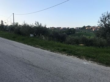 Terreno Edificabile Res. in vendita a Bucchianico (CH) VIA COLLE MARCONE foto 2