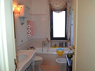 Casa indipendente in vendita a Città Sant'Angelo (PE) via giardino Cona foto 18