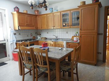 Villa bifamiliare in vendita a Lettomanoppello (PE) Via Pietrara 42 foto 13