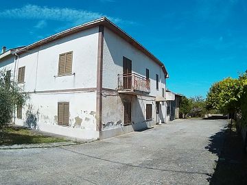 Casale o Rustico in vendita a Ari (CH) via s. antonio, 133 foto 2