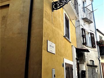 Stabile o Palazzo in vendita a Chieti (CH) via camillo de nardis foto 2