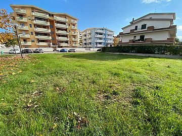 Terreno Edificabile Res. in vendita a Pescara (PE)  foto 3