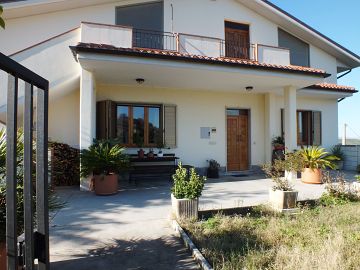 Villa in vendita a Manoppello (PE) Via Carluzzi foto 11