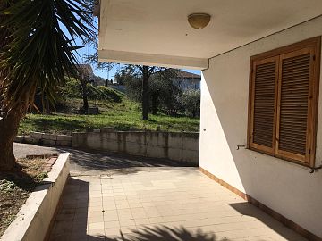 Appartamento in vendita a Miglianico (CH) CONTRADA MONTUPOLI foto 2