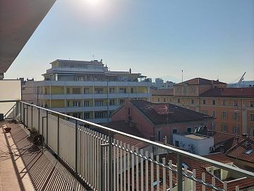 Appartamento in vendita a Pescara (PE) VIA DEI MARRUCINI foto 3