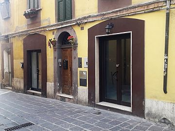 Negozio o Locale in affitto a Chieti (CH) via degli agostiniani foto 2