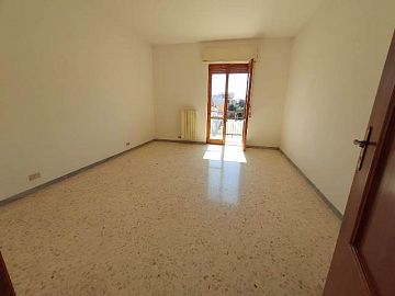 Appartamento in vendita a Bitonto (BA) VIA CAPRERA, 14 foto 4