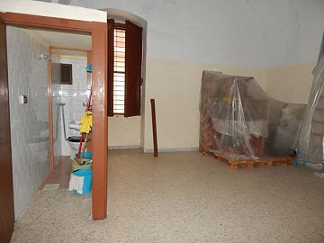 Magazzino o deposito in vendita a Ruvo di Puglia (BA)  foto 2