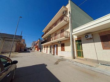 Appartamento in vendita a Bitonto (BA) VIA CAPRERA, 14 foto 2