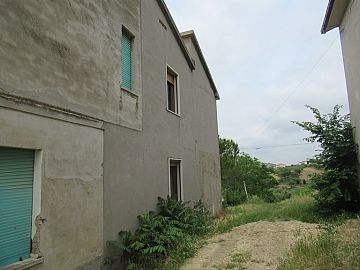 Appartamento in vendita a Città Sant'Angelo (PE) via san giacomo foto 4
