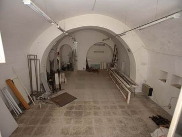 Negozio o Locale in vendita a Ruvo di Puglia (BA)  foto 2