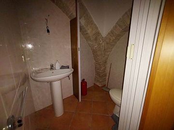 Negozio o Locale in affitto a Ruvo di Puglia (BA)  foto 4