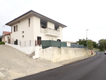 Casa indipendente in vendita a Elice (PE) Strada Marina Ulteriore 20 foto 3