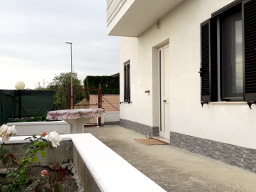 Casa indipendente in vendita a Elice (PE) Strada Marina Ulteriore 20 foto 5