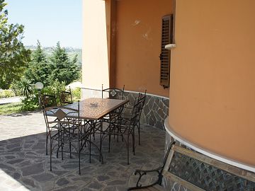 Villa trifamiliare in vendita a Bucchianico (CH) Contrada Costa Cola foto 8
