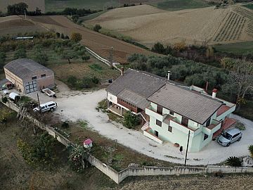 Casa indipendente in vendita a Pianella (PE) Contrada Pratelle 33 foto 3