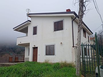 Casa indipendente in vendita a Pisciotta (SA) via pietralata foto 3