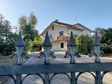Villa bifamiliare in vendita a Alanno (PE)  foto 7