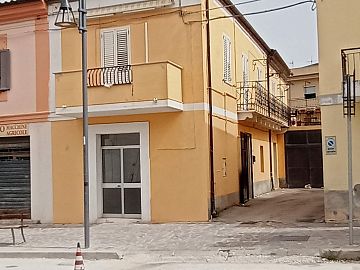 Appartamento in vendita a Scafa (PE) corso 1°maggio foto 1