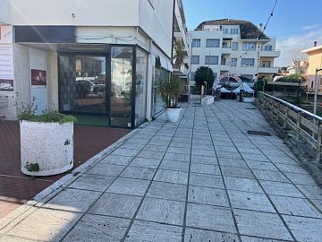 Negozio o Locale in vendita a Francavilla al Mare (CH) viale Alcione, 73 foto 4