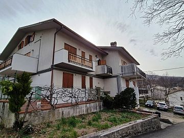 Mansarda in vendita a Sant'Eufemia a Maiella (PE) via pastine foto 1