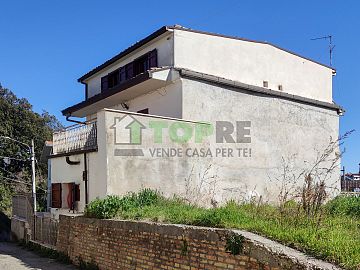 Casa indipendente in vendita a Lanciano (CH) Contrada Santa Giusta foto 3