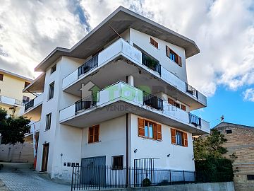 Mansarda in vendita a Chieti (CH) Via Albanese foto 4