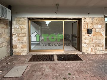 Negozio o Locale in vendita a Chieti (CH) Via Bellini foto 1