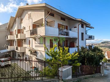 Mansarda in vendita a Chieti (CH) Via Albanese foto 2