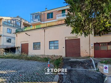 Magazzino o deposito in vendita a Chieti (CH) Via Nicolodi foto 3
