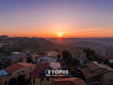 Appartamento in vendita a Chieti (CH) Via Francesco Sciucchi foto 1