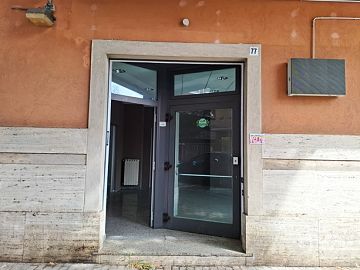 Negozio o Locale in affitto a Pescara (PE)  foto 3