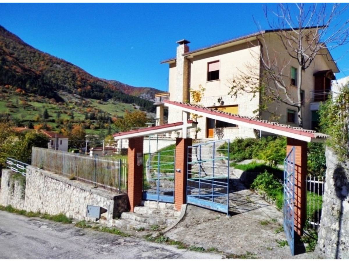 Casa indipendente in vendita in via roma  a Villalago - 427031 foto 2