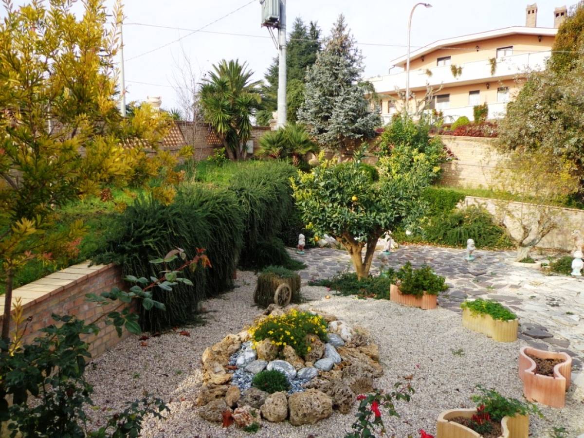 Villa bifamiliare in vendita in via vaschiola  a Torrevecchia Teatina - 707876 foto 2