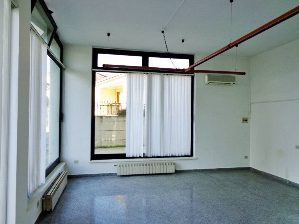  for sale in strada provinciale 76  at Torre de' Passeri - 386335 foto 6