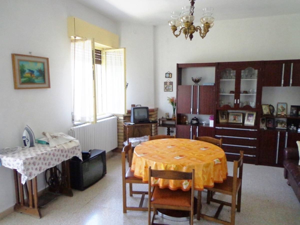 Appartamento in vendita in via riga  a Montebello sul Sangro - 7233446 foto 4