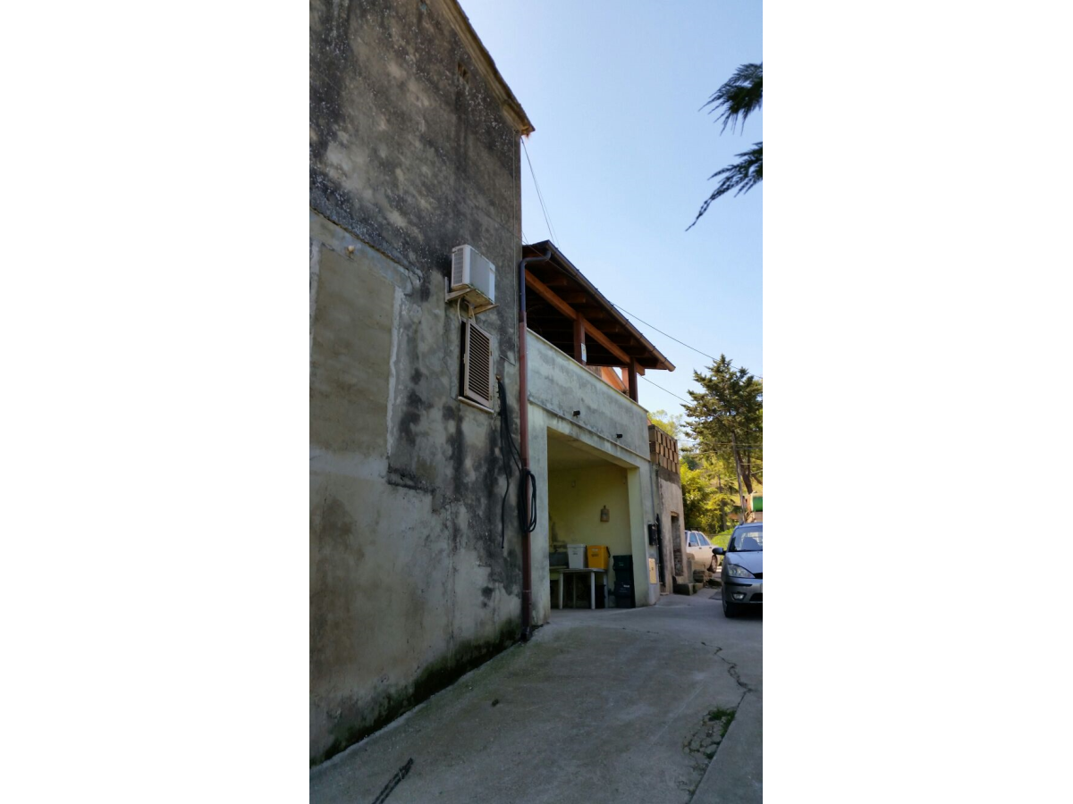 Casale o Rustico in vendita in Borgo Feretti,6  a Collecorvino - 9695157 foto 22