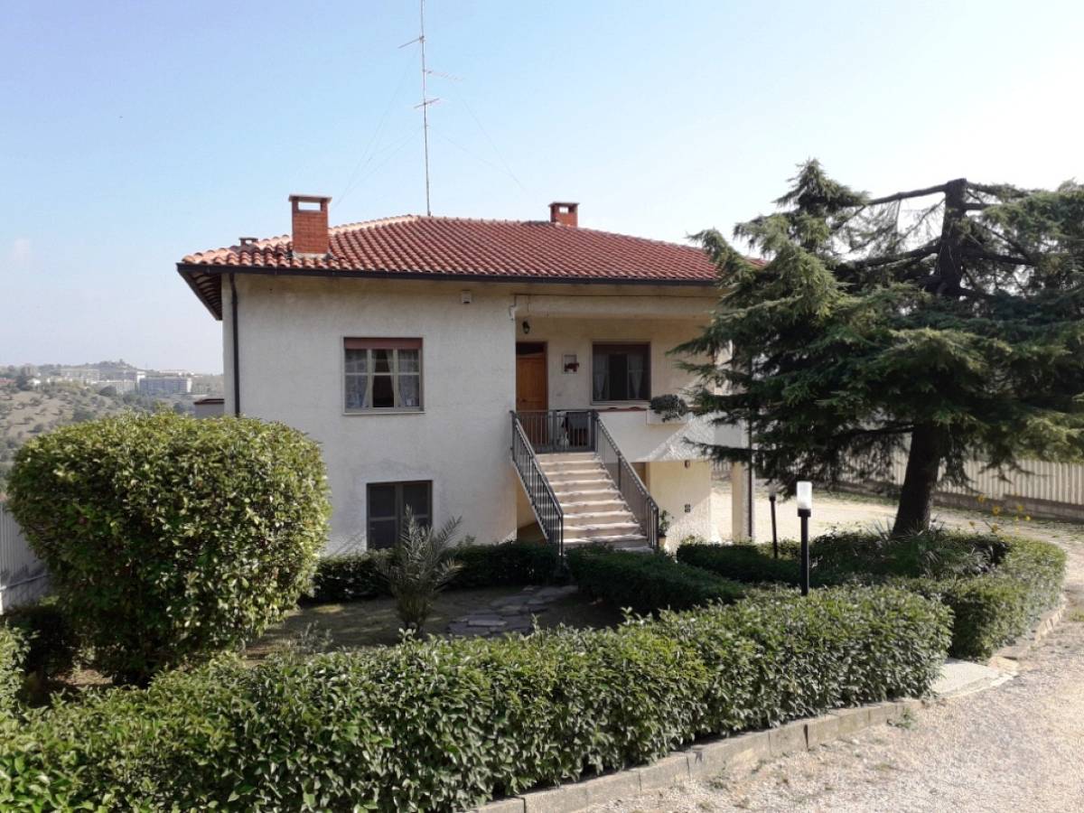 Villa for sale in strada di colle marconi  in Colle Marconi area at Chieti - 607282 foto 1