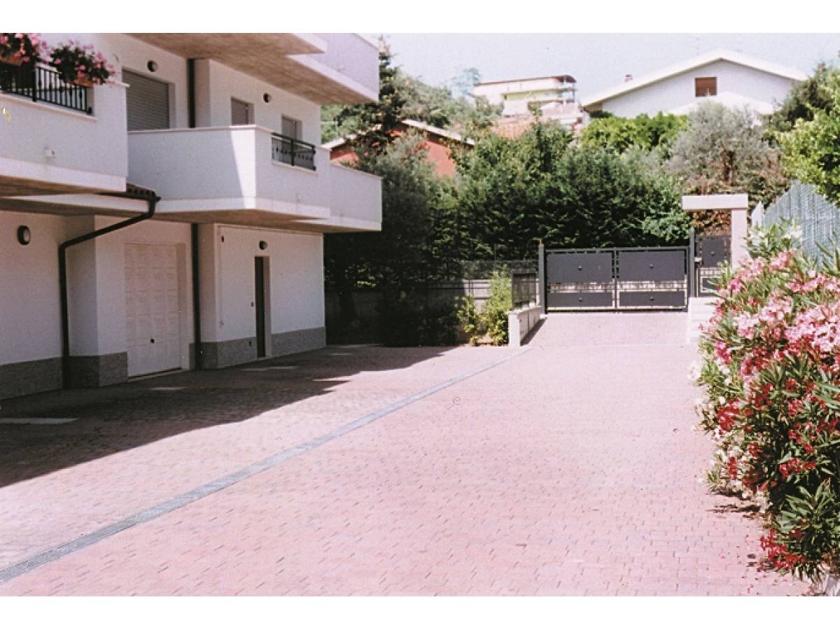 Appartamento in vendita in  zona Colli a Pescara - 3938746 foto 2