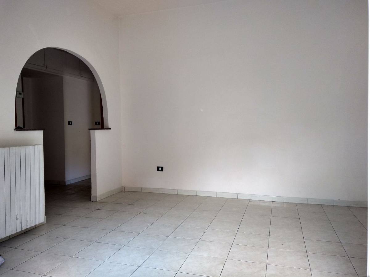 Apartment for sale in Via delle Acacie  in Mad. Angeli-Misericordia area at Chieti - 6879703 foto 2