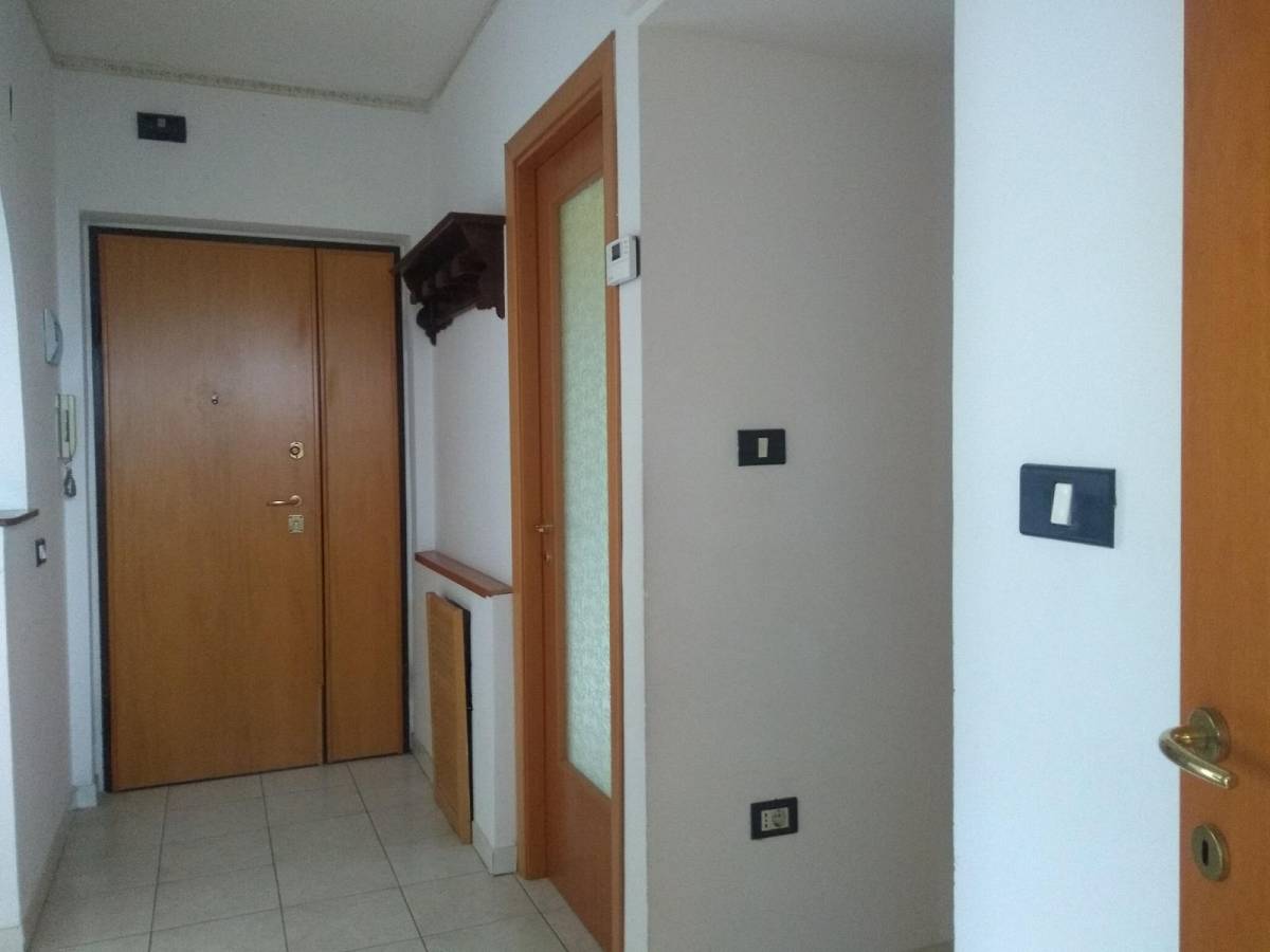 Apartment for sale in Via delle Acacie  in Mad. Angeli-Misericordia area at Chieti - 6879703 foto 6