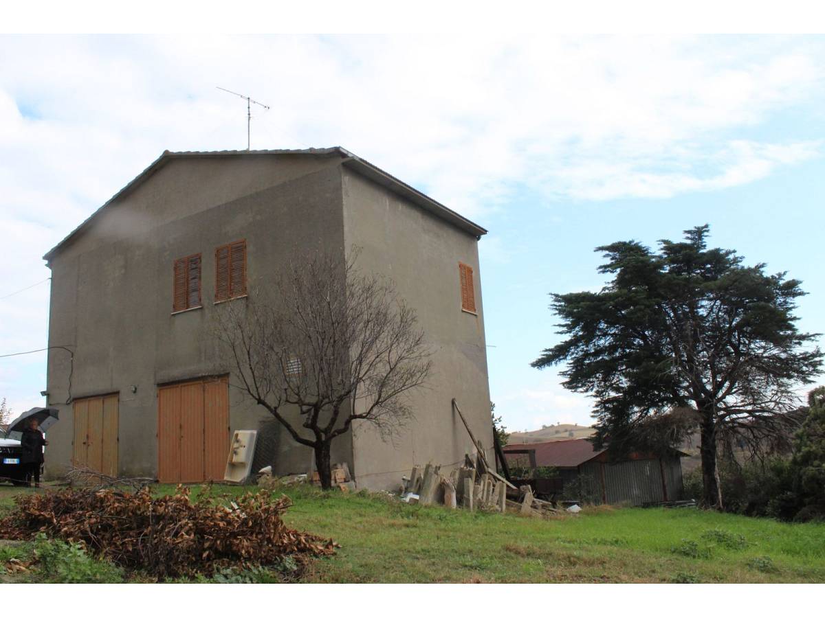 Indipendent house for sale in Contrada Montepeloso  at Montenero di Bisaccia - 9399063 foto 1