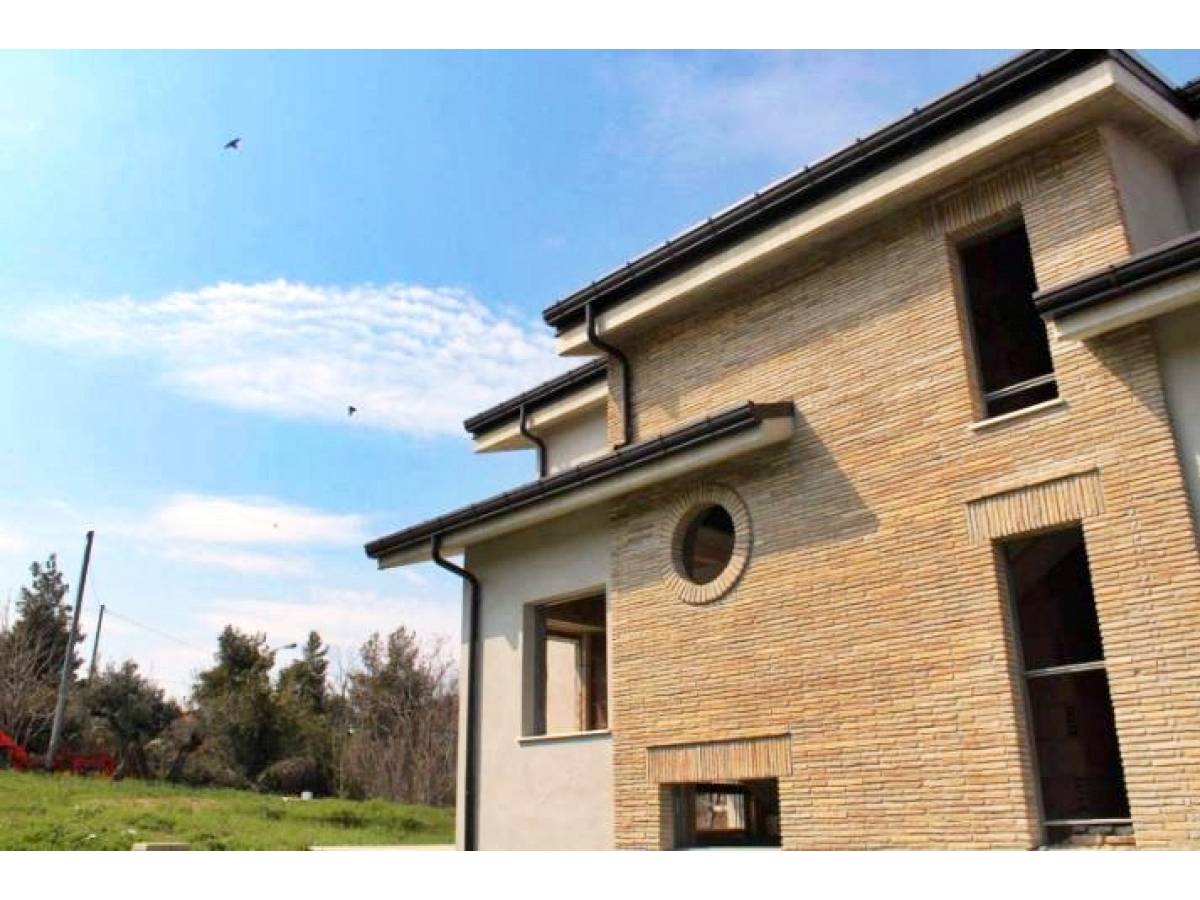 Villa for sale in   at Chieti - 3705523 foto 2