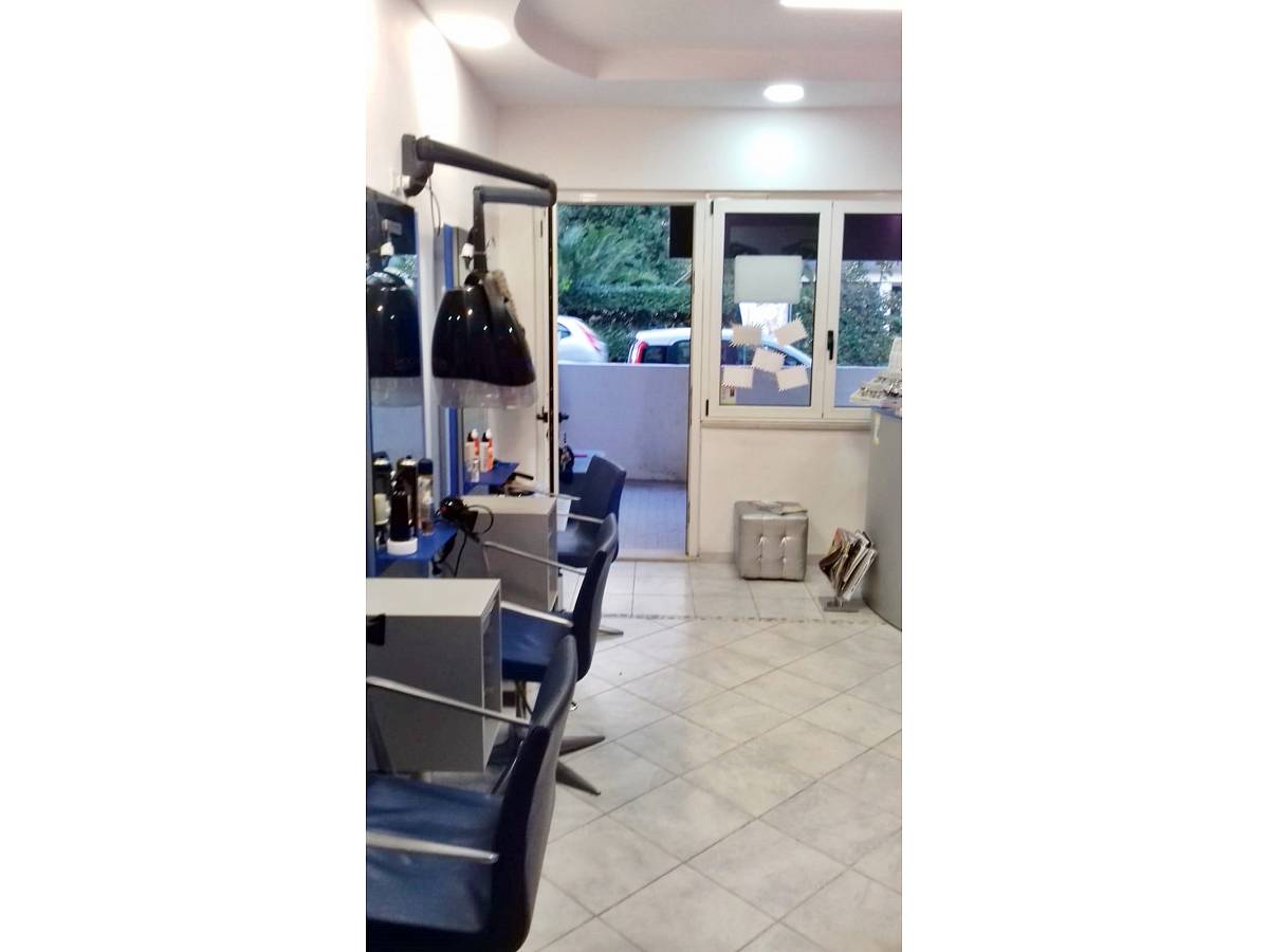 Hairdresser saloon for sale in Via Leonardo Da Vinci      in Marina area at Silvi - 4834768 foto 1