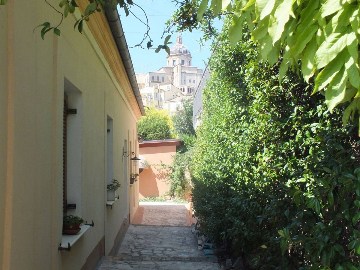 Villa for sale in via nicola da guardiagrele  at Chieti - 4507507 foto 5