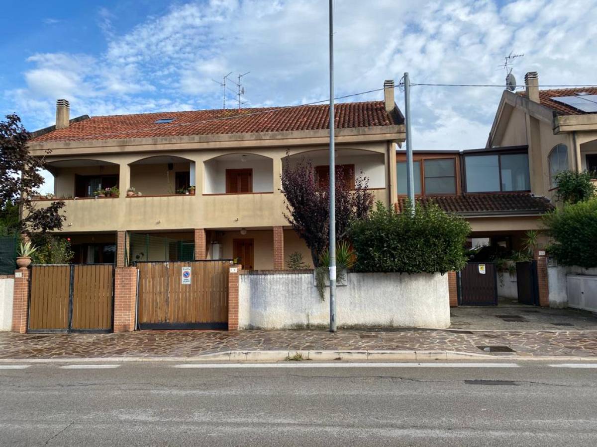 Two family house for sale in   at Francavilla al Mare - 8830253 foto 18