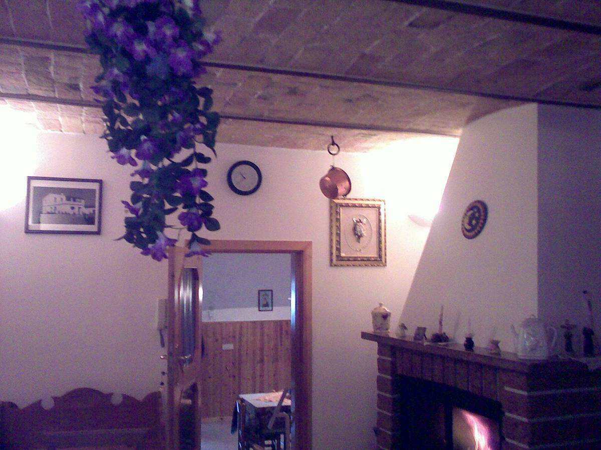 Casale o Rustico in vendita in contrada Caparrone  a Collecorvino - 3679432 foto 6