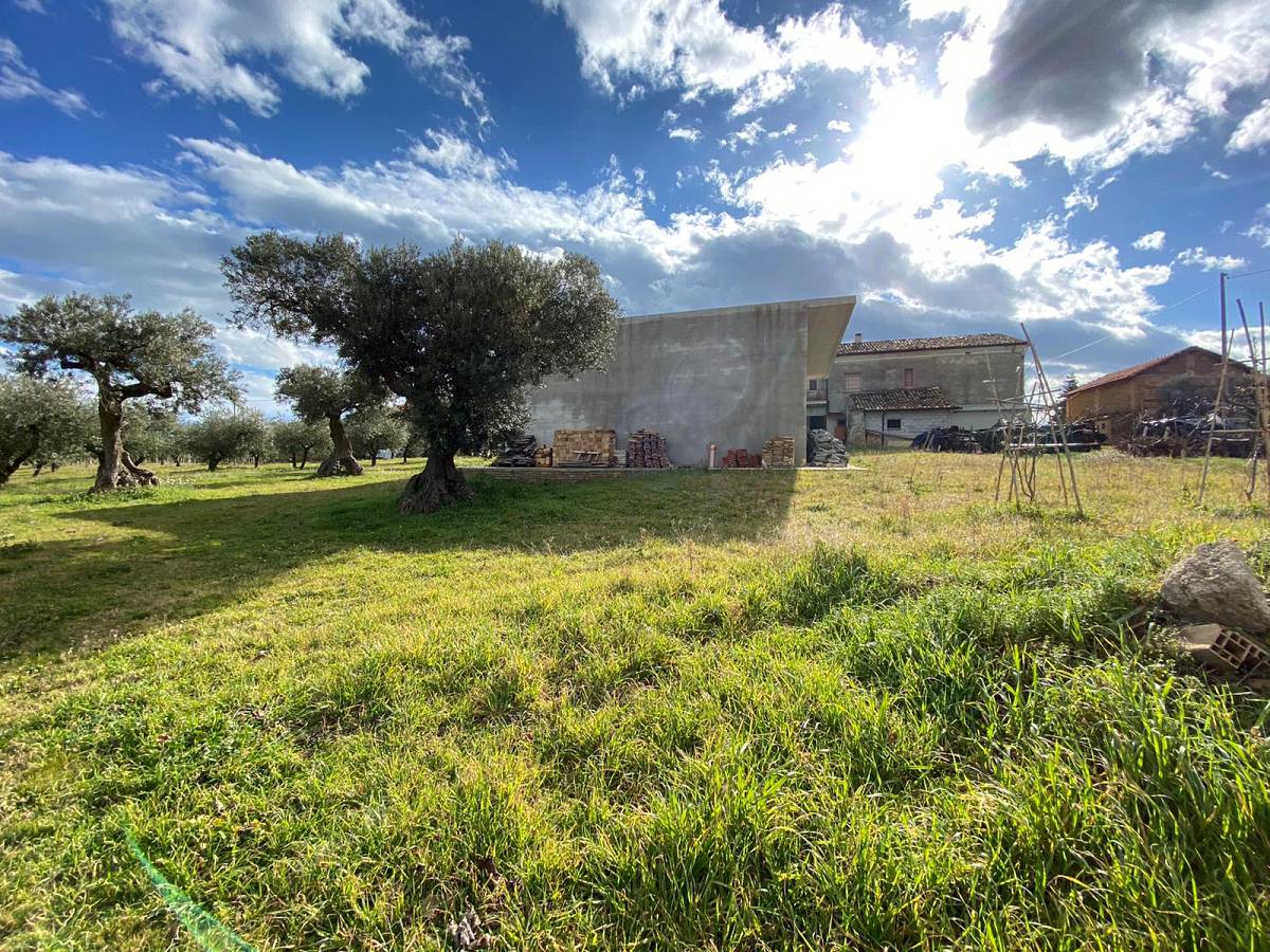 Farmhouse for sale in via piana, 20  at Villamagna - 710013 foto 1