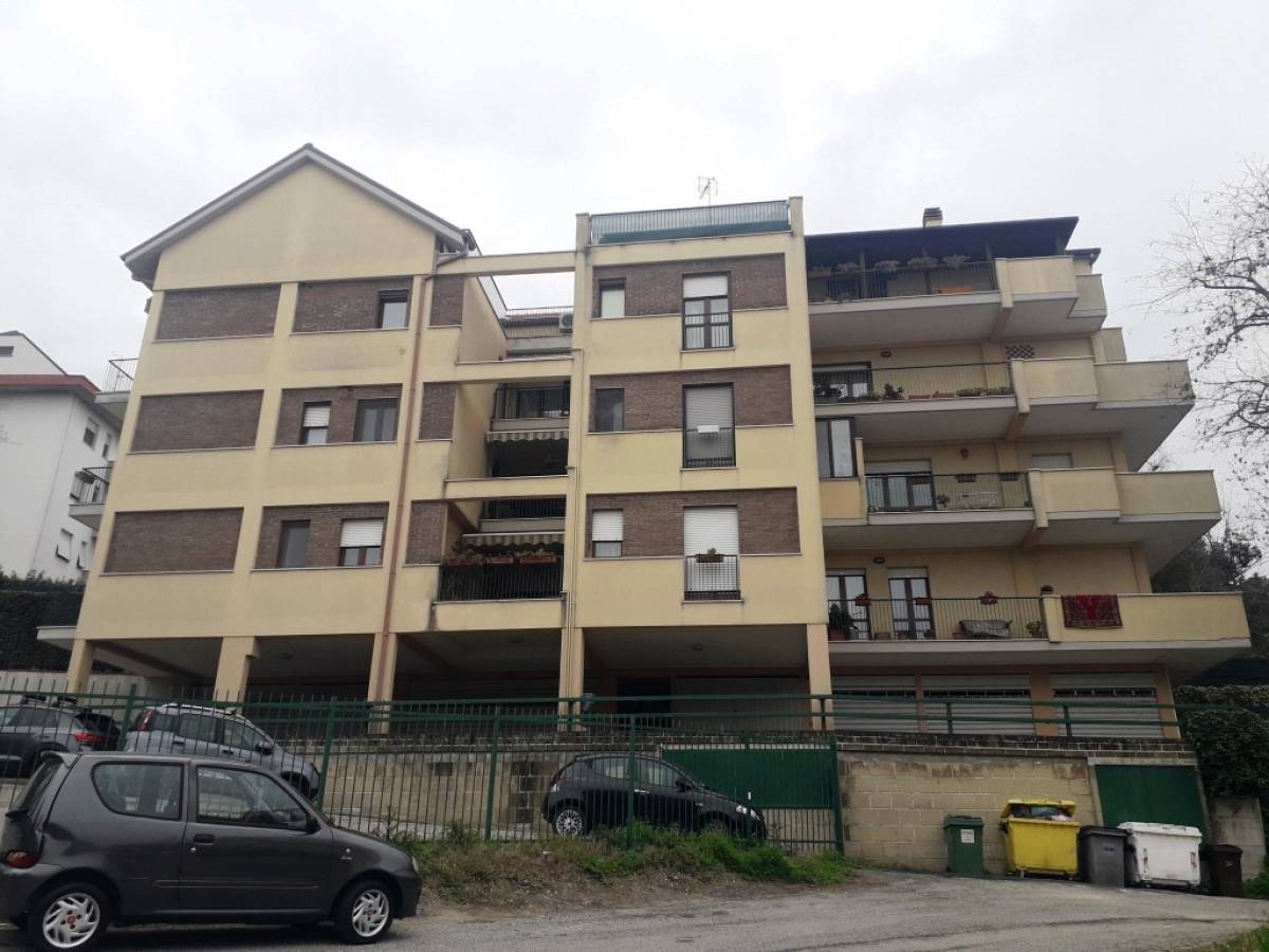 Apartment for sale in via dei lucani  at Chieti - 6718933 foto 1
