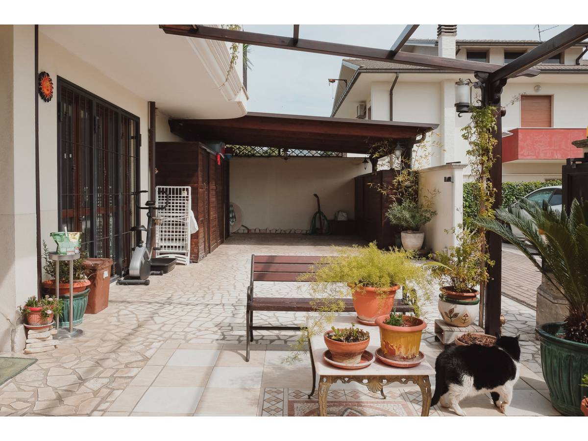 Terraced house for sale in   at Cepagatti - 341134 foto 20